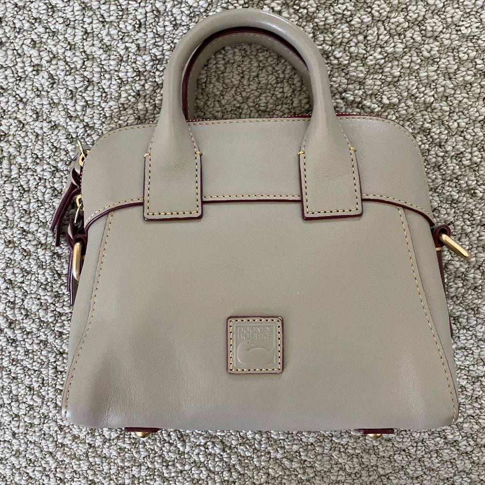 Dooney & Bourke purse
